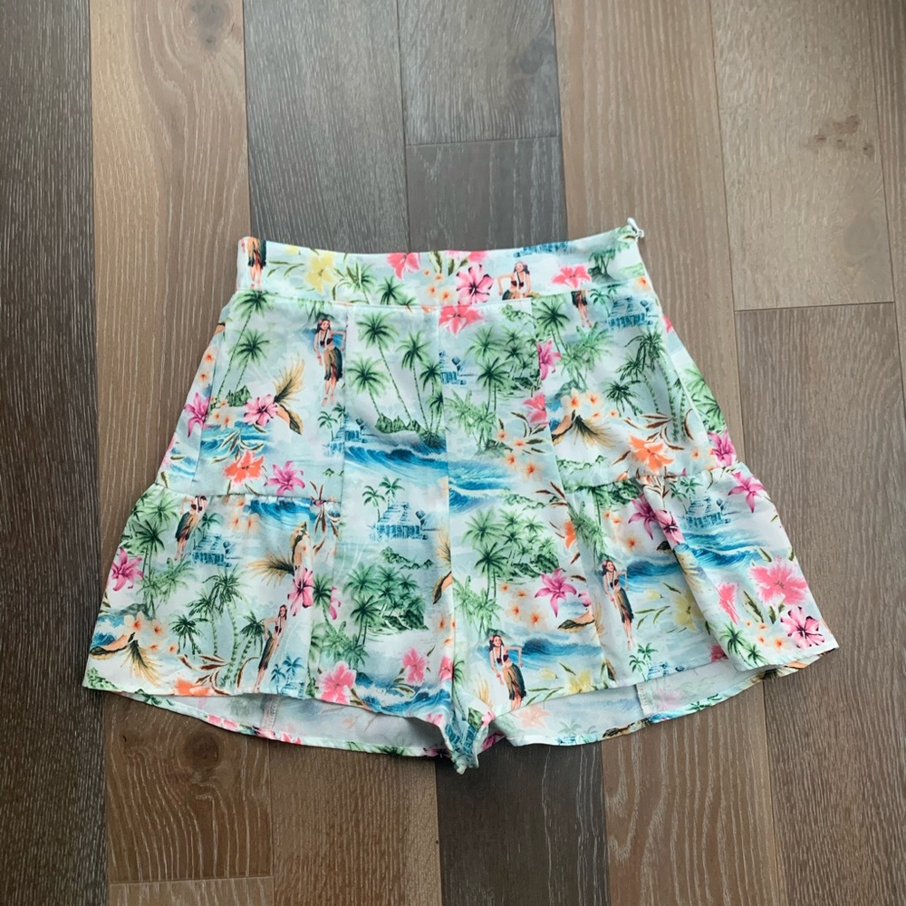 Show me your mumu skippy shorts tiki time